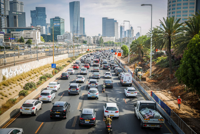 Google Maps and Waze Pause Live Traffic Data in Israel